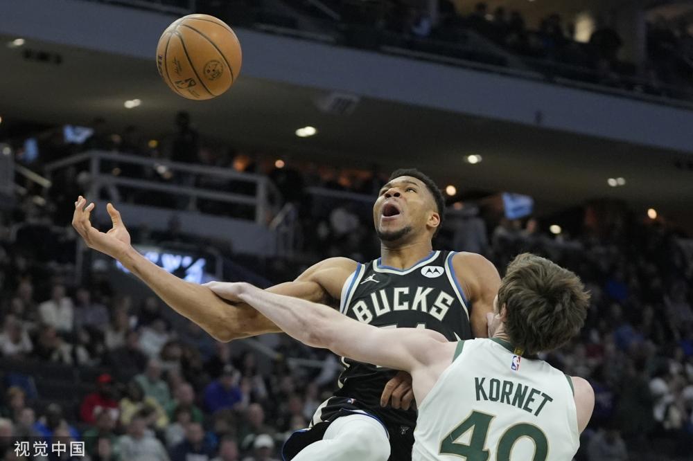 给了球迷一 给了球迷一